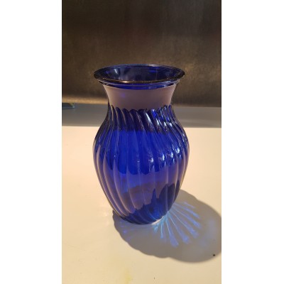 Vase bleu marine